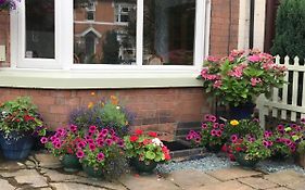Broadlands Guest House